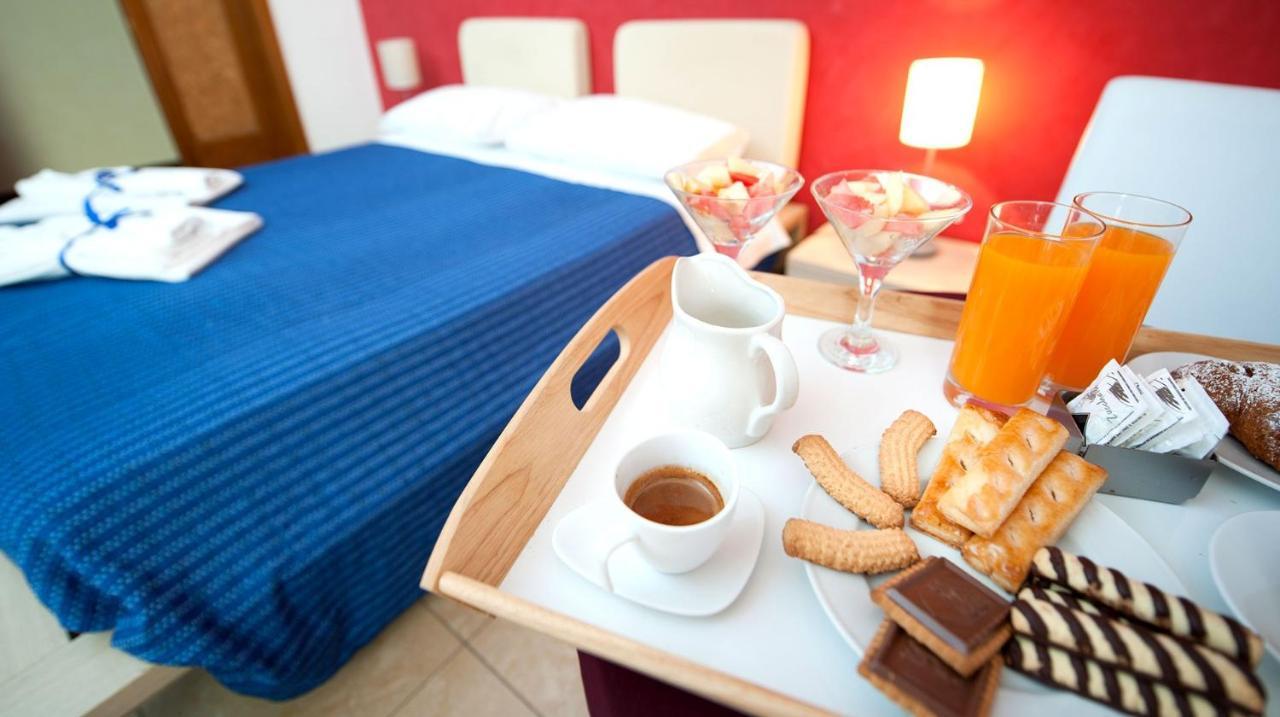 Bed and Breakfast Fourseasons à Lecce Extérieur photo